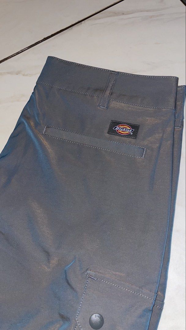 Dickies cargo short (Category: Activewear) located in Cebu City. Submitted by thrift.sht (Listing ID 1465609754, Image 2). Description: Dickies cargo short Brand new Size:32 M-L 📍cebu city.