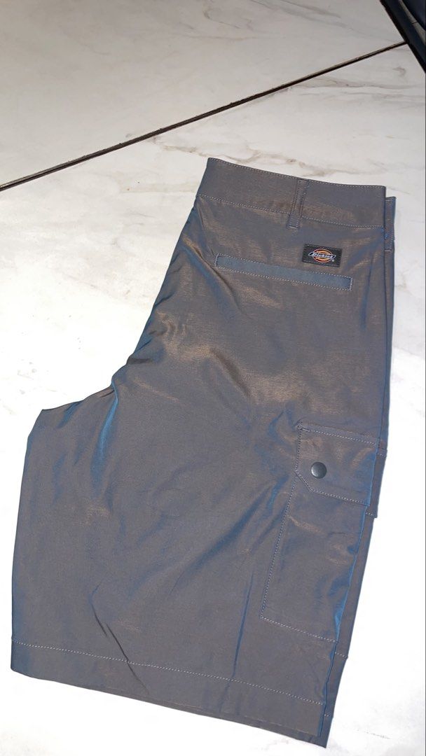 Dickies cargo short (Category: Activewear) located in Cebu City. Submitted by thrift.sht (Listing ID 1465609754, Image 3). Description: Dickies cargo short Brand new Size:32 M-L 📍cebu city.