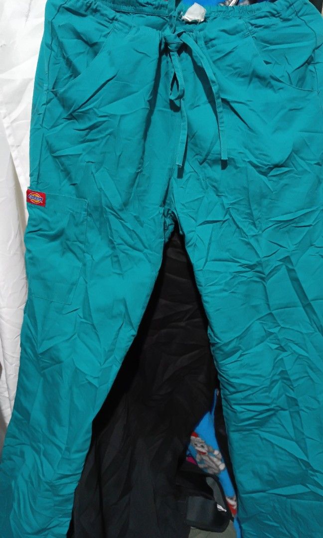 Dickies pants (Category: Activewear) located in Quezon City. Submitted by dreyamor (Listing ID 1465592542, Image 3). Description: DICKIES GREEN USED ALSO AS SCRUB SUIT ADJUSTABLE.