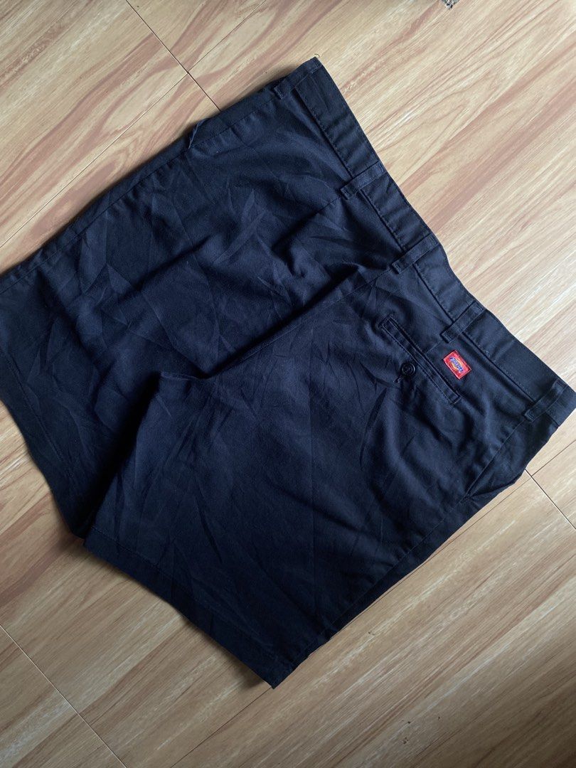 Dickies Short (Category: Shorts) located in San Andres. Submitted by _wearlore. (Listing ID 1465642451, Image 3). Description: Dickies Short Excellent Condition Size: 32-36 No Issue Need wash +SF.
