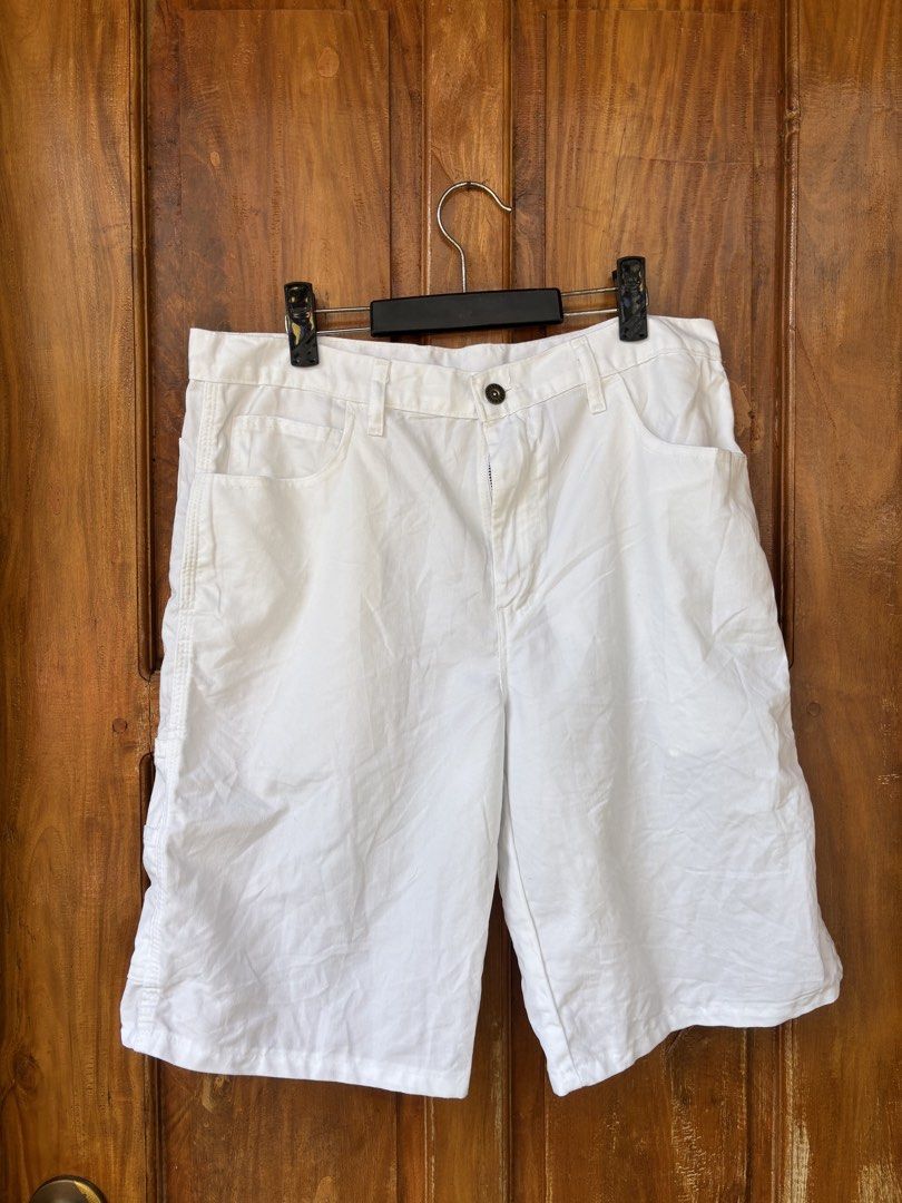 DICKIES WHITE CARPENTER SHORT🤍 (Category: Shorts) located in Maasin. Submitted by chevyferna66833 (Listing ID 1465612079, Image 3). Description: DICKIES CARPENTER SHORT🤍 WAISTLINE 33-34 LENGTH 22 EXCELLENT CONDITION MINE 650 LOCATION: LEYTE, VISAYAS.📍.