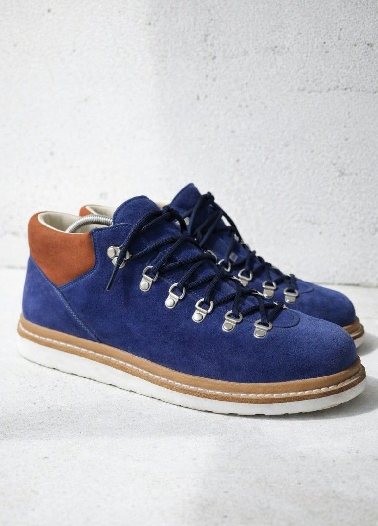 DIEMME ITALY - 2nd Hand Item (Category: Boots) located in Baguio. Submitted by baguiio_fiinds (Listing ID 1465583597, Image 1). Description: Actual pic, still has its original color, minor edits using AI.