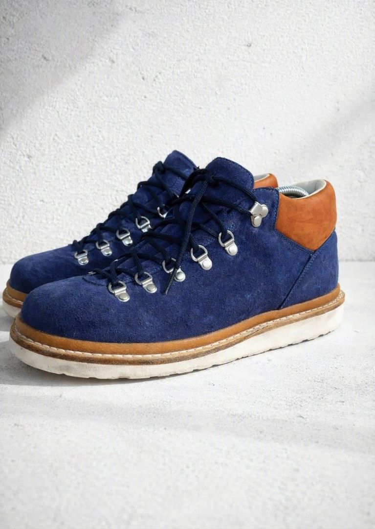 DIEMME ITALY - 2nd Hand Item (Category: Boots) located in Baguio. Submitted by baguiio_fiinds (Listing ID 1465583597, Image 2). Description: Actual pic, still has its original color, minor edits using AI.