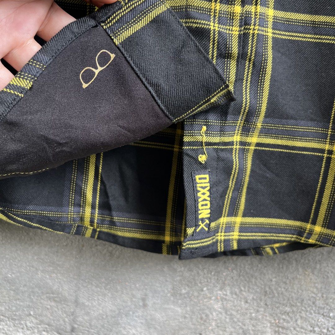 DIXXON FLANNEL CO “VOLTAGE” (Category: Coats, Jackets and Outerwear) located in Manila. Submitted by flippinn (Listing ID 1465608966, Image 3). Description: Small 18W 26L Excellent/As new Lalamove or J&t Express + Shipping fee.