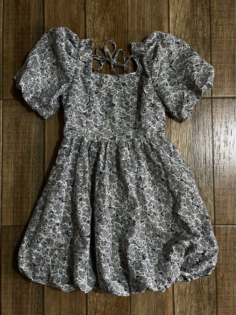 Doll Dress (Category: Dresses) located in Mandaluyong City. Submitted by yanna_02501 (Listing ID 1465662289, Image 1). Description: .
