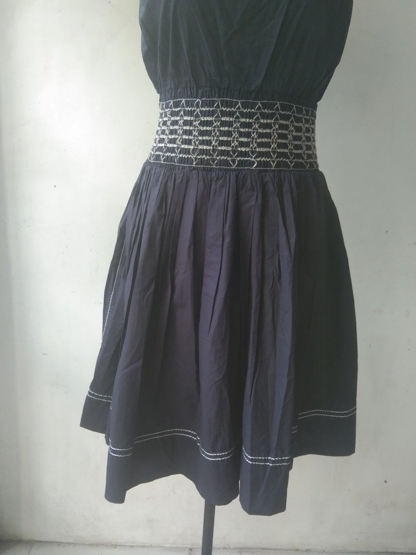Dress (Category: Dresses) located in San Fernando. Submitted by kitkat.astina (Listing ID 1465648076, Image 3). Description: tape measurement front: shoulder: 14 inches bust: 16 inches waist: 14 inches length: 36 inches light navvy blue.