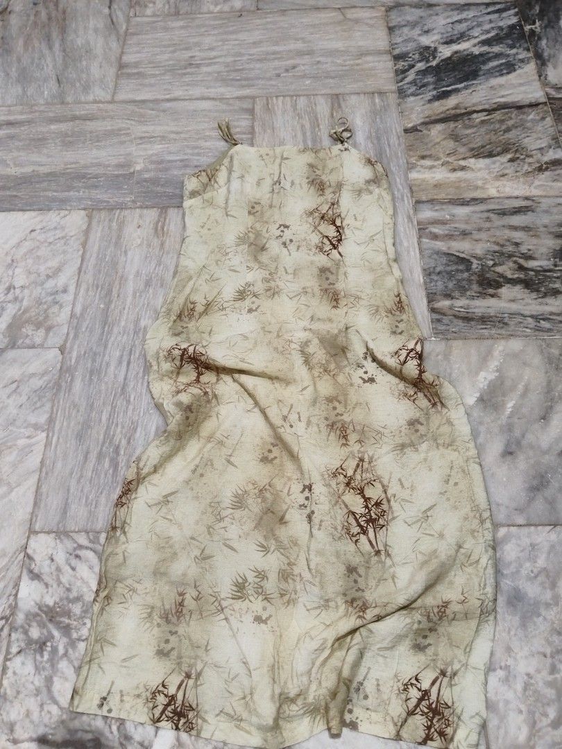 Dress (Category: Dresses) located in Mandaluyong City. Submitted by bravestone_7b1fa4 (Listing ID 1465707298, Image 3). Description: .