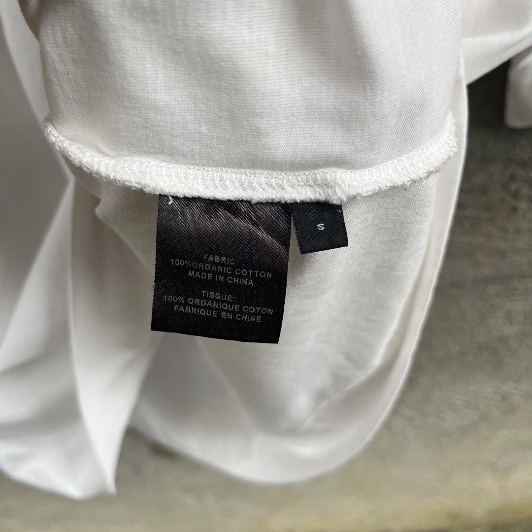 DRIES VAN NOTEN PLAIN SHIRT (Category: Tshirts & Polo Shirts ) located in Manila. Submitted by flippinn (Listing ID 1465611469, Image 3). Description: Size 36/Small 22.5W 27.5L Rust stains, Yellow stains, Need wash Lalamove or J&t Express + Shipping fee.