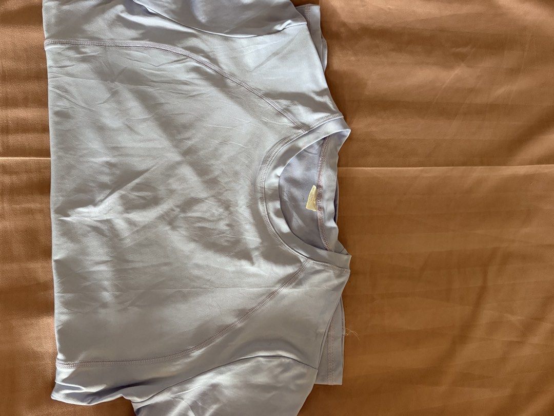 Drifit Top (Category: Activewear) located in Cavite. Submitted by ja.999 (Listing ID 1465617291, Image 1). Description: 👉🏻 RFS: Decluttering 👉🏻 Pls manage ur expectations 👉🏻 Can do Same Day Delivery 👉🏻 Loc: Makati 👉🏻 Price is negotiable (esp if marami kayo bibilhin sa items ko hehe) .