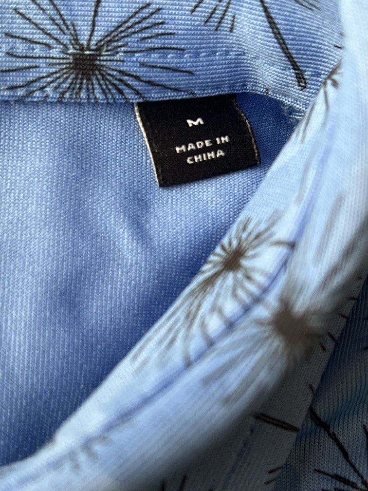 Dunning blue patterned golf shirt (Category: Activewear) located in Pasig City. Submitted by sandace (Listing ID 1465599949, Image 3). Description: Authentic .