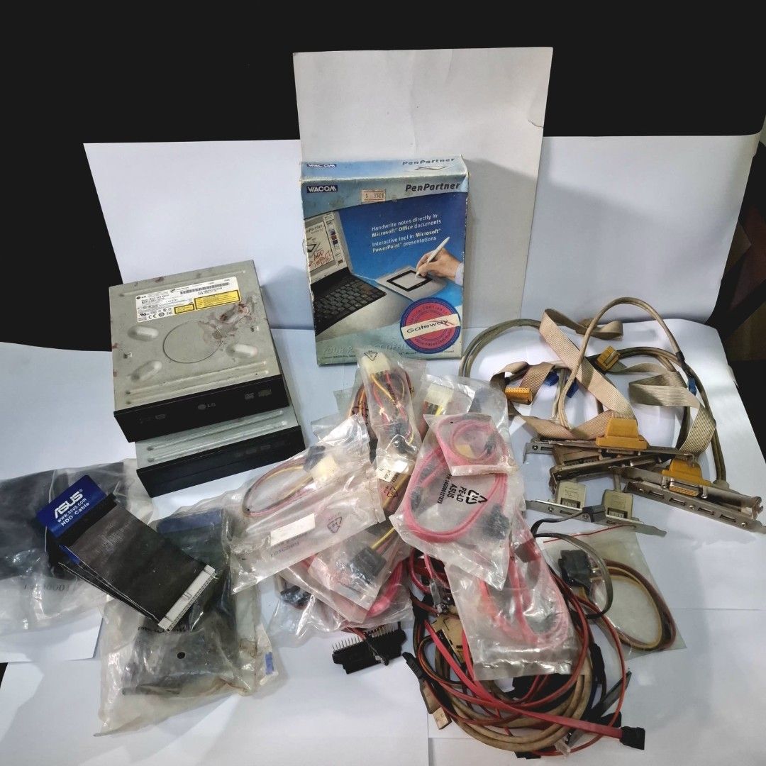 Dvd drive,cables,i/o ports etc.. (Category: Other Accessories) located in Quezon City. Submitted by masterv26 (Listing ID 1465667113, Image 1). Description: dvd drive, assorted i/0 port cables, ide asus cable , sata cables and usb wacom pen ( ito naman yung kagaya sa LTO kapag mag lagay ng signature.. all of this is working condition, 💥 Direct Message , I am always online👈.