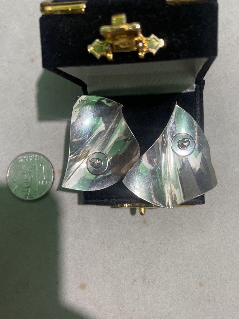Earrings # 12 (Category: Earrings) located in Binan City. Submitted by retroz_collections (Listing ID 1465757506, Image 2). Description: .