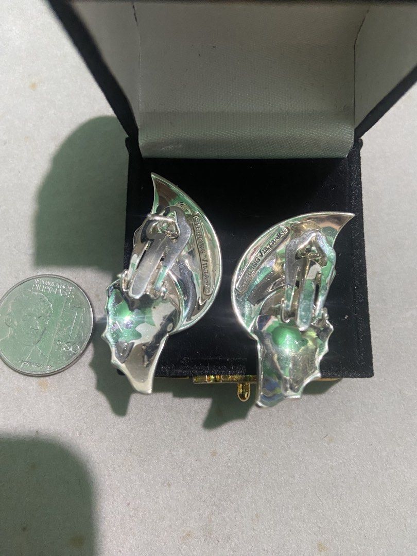 Earrings # 14 (Category: Earrings) located in Binan City. Submitted by retroz_collections (Listing ID 1465757600, Image 2). Description: .