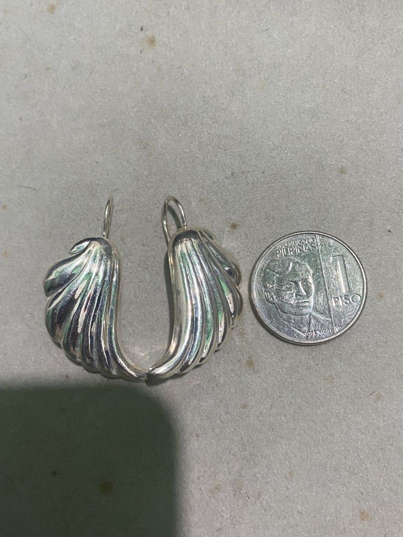 Earrings # 20 (Category: Earrings) located in Binan City. Submitted by retroz_collections (Listing ID 1465757938, Image 1). Description: .