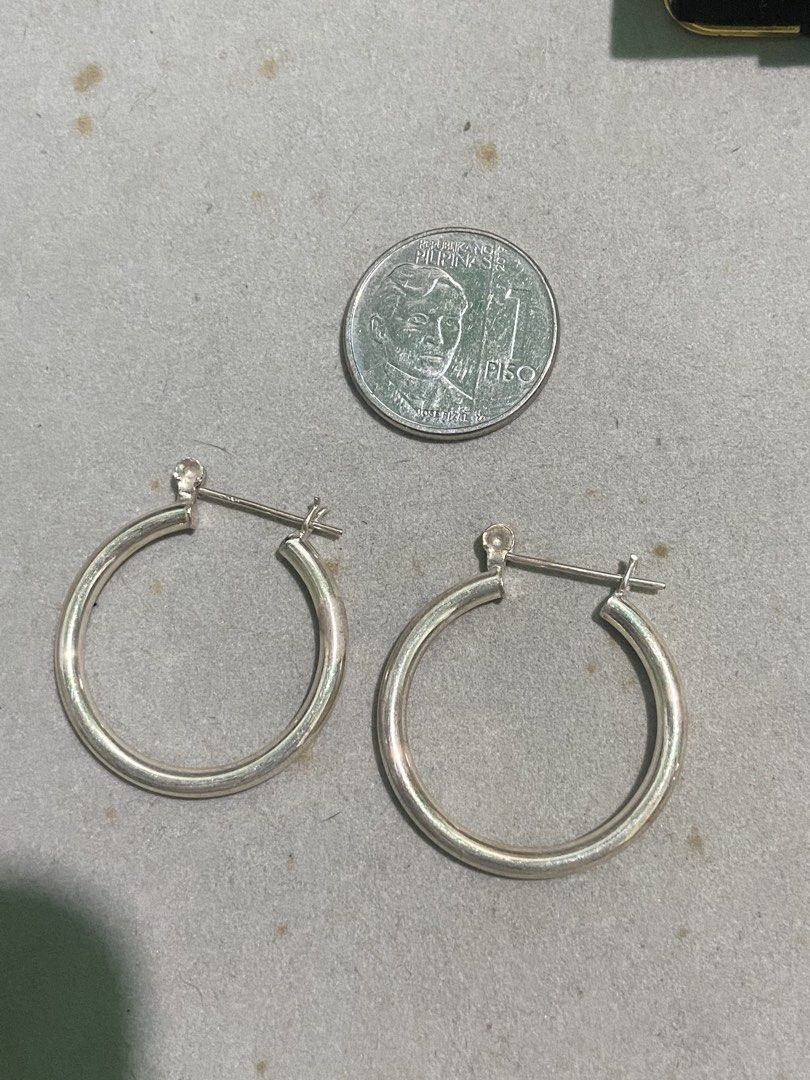 Earrings # 21 (Category: Earrings) located in Binan City. Submitted by retroz_collections (Listing ID 1465757968, Image 1). Description: .
