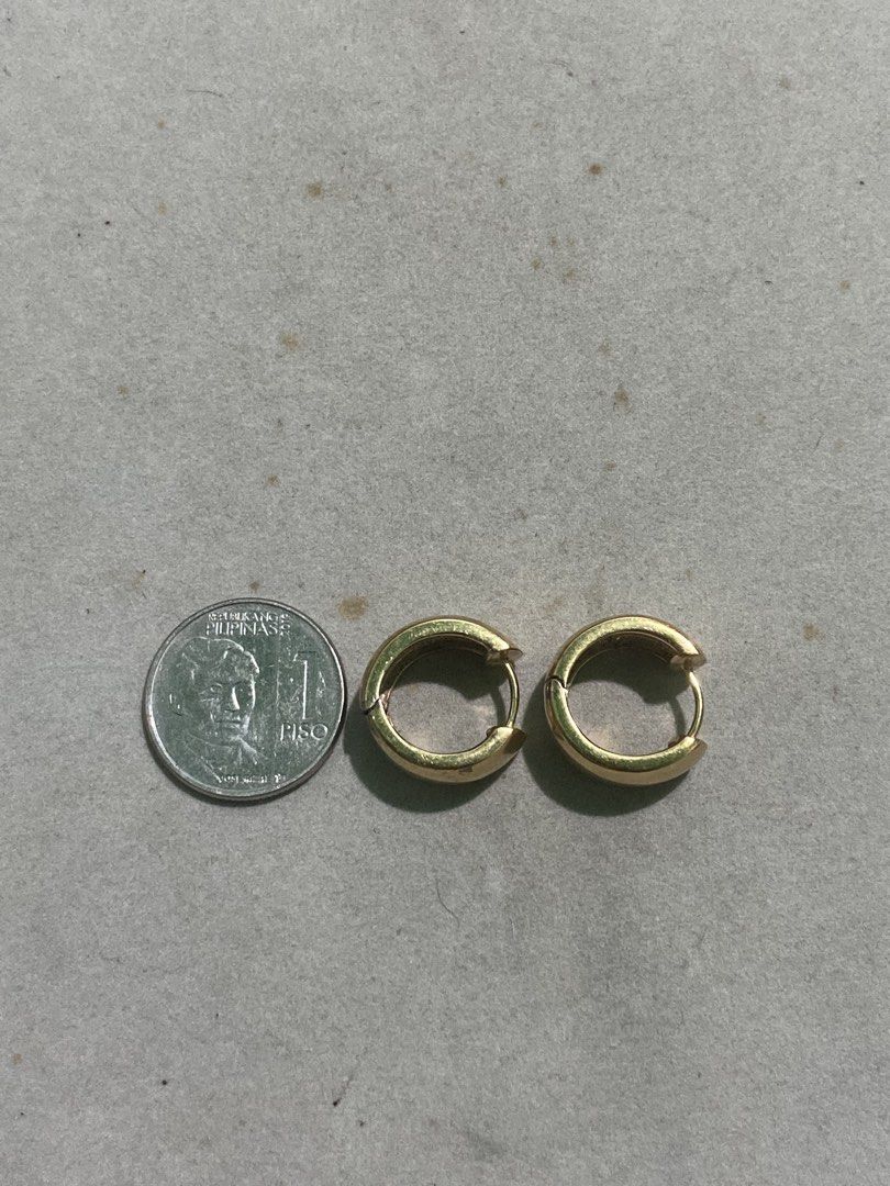 Earrings # 24 (Category: Earrings) located in Binan City. Submitted by retroz_collections (Listing ID 1465758167, Image 1). Description: .