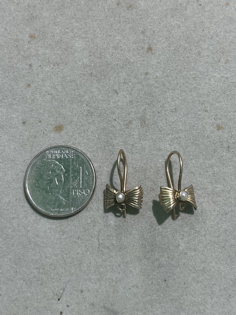 Earrings # 27 (Category: Earrings) located in Binan City. Submitted by retroz_collections (Listing ID 1465758516, Image 1). Description: .