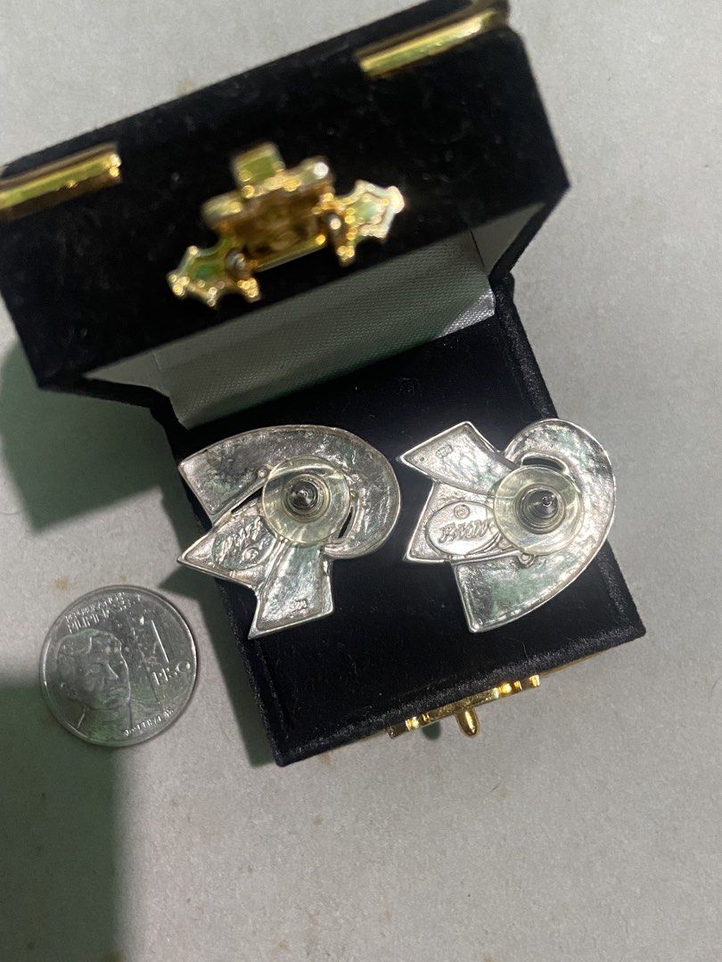 Earrings # 3 (Category: Earrings) located in Binan City. Submitted by retroz_collections (Listing ID 1465757043, Image 2). Description: .