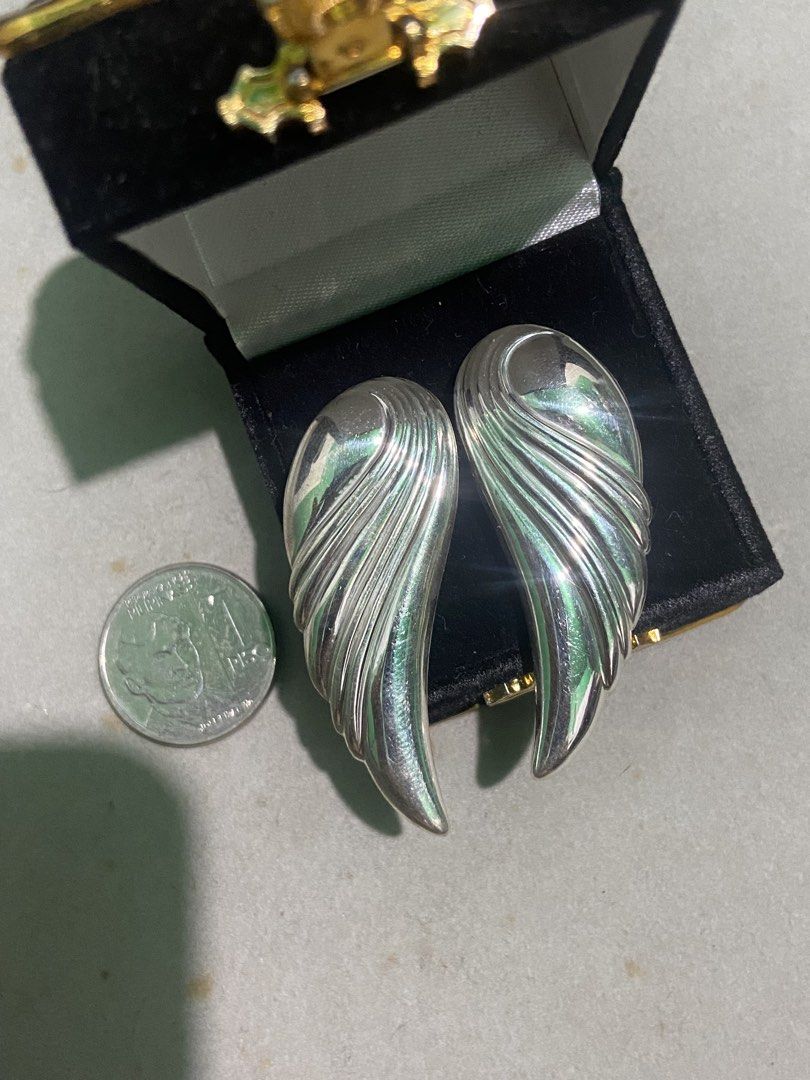 Earrings # 5 (Category: Earrings) located in Binan City. Submitted by retroz_collections (Listing ID 1465757137, Image 1). Description: .