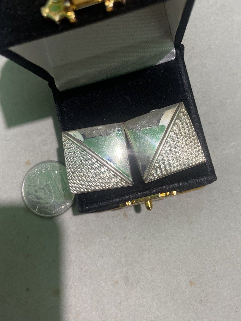 Earrings # 8 (Category: Earrings) located in Binan City. Submitted by retroz_collections (Listing ID 1465757303, Image 1). Description: .