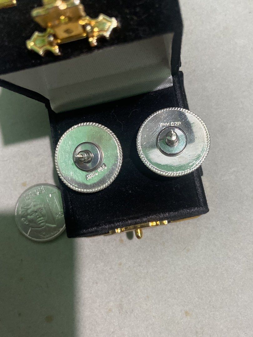 Earrings # 9 (Category: Earrings) located in Binan City. Submitted by retroz_collections (Listing ID 1465757349, Image 2). Description: .