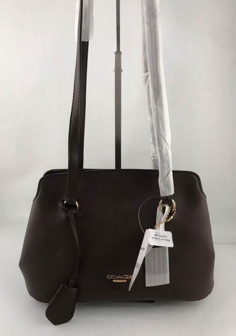 Elise Shoulder Bag ©️⭕🅰️©️H (Category: Shoulder Bags) located in Manila. Submitted by babyjemz (Listing ID 1465671950, Image 2). Description: ©️⭕🅰️©️H Elise Shoulder Bag L: 11.25" H: 6.5" W: 4.75" Php 3,000.00 only Free delivery fee Cash Payment 1st 50% dp if meet up.