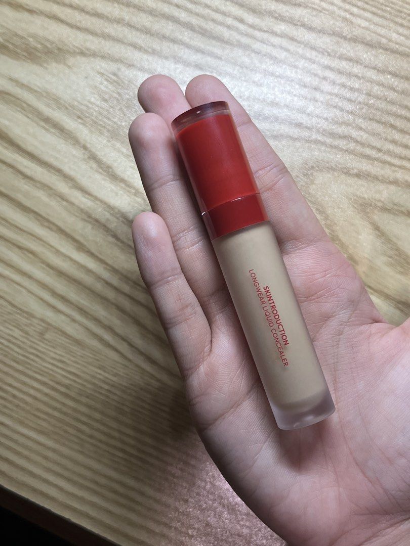 Enigma Concealer in Light Beige (Category: Makeup) located in Manila. Submitted by declutter_by_iwolk (Listing ID 1465616792, Image 3). Description: - Brand: Enigma Skintroduction - Product: Longwear Liquid Concealer - Shade: LN06 Light Beige - Condition: swatched once, brand new (full size) - RFS: not the same shade.