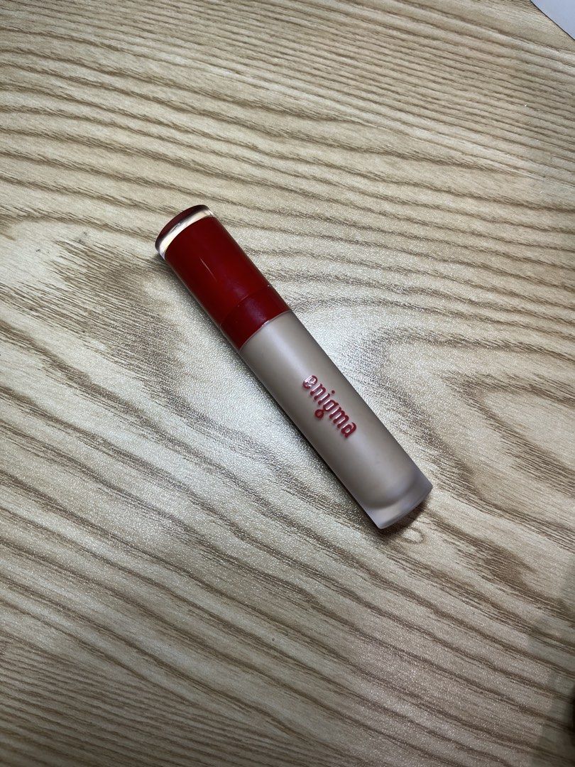 Enigma Concealer in Light Beige (Category: Makeup) located in Manila. Submitted by declutter_by_iwolk (Listing ID 1465616792, Image 1). Description: - Brand: Enigma Skintroduction - Product: Longwear Liquid Concealer - Shade: LN06 Light Beige - Condition: swatched once, brand new (full size) - RFS: not the same shade.