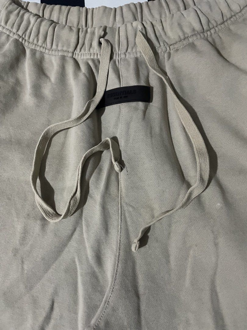 Essentials fear of god (Category: Shorts) located in Valenzuela. Submitted by nk_thriftshop (Listing ID 1465662836, Image 2). Description: Dimes: Waist 29/34 length: 18 inch leg opening: 12 inch Issue: may mga need wash Condition: 9/10 Color Rate/ 9/10.