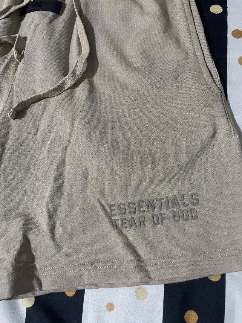 Essentials fear of god (Category: Shorts) located in Valenzuela. Submitted by nk_thriftshop (Listing ID 1465662836, Image 3). Description: Dimes: Waist 29/34 length: 18 inch leg opening: 12 inch Issue: may mga need wash Condition: 9/10 Color Rate/ 9/10.