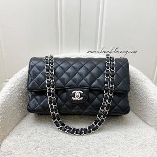 (Category: ) located in . Submitted by brands_lover (Listing ID 1465600829, Image 1). Description: .