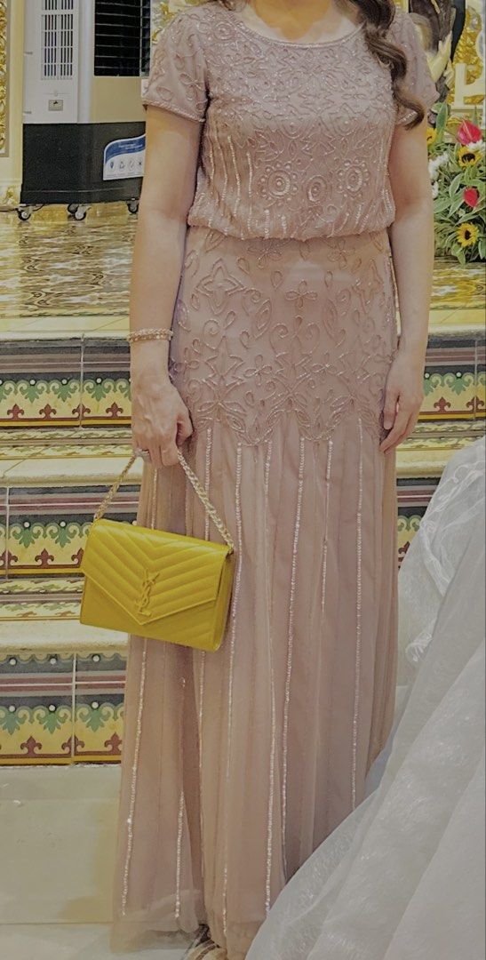 Evening gown (Category: Evening dresses & gowns) located in Las Pinas. Submitted by celiae (Listing ID 1465619511, Image 2). Description: Used once, small, bought at 13,599 Plus shipping fee LBc.