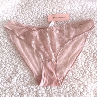 (Category: ) located in . Submitted by thriftedtreasures101.1 (Listing ID 1465655841, Image 1). Description: .