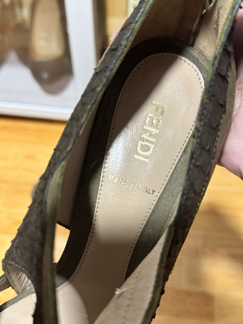 FENDI ESCARPINS VERT PYTHON SIZE 8 (Category: Heels) located in Cavite. Submitted by msbtty (Listing ID 1465721672, Image 3). Description: In good condition authentic, money back if proven fake .