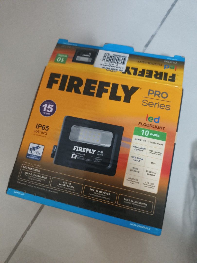 Firefly Pro Series LED Floodlight 10W FFL2010DL (Category: Lighting) located in Pasig City. Submitted by shebelexis (Listing ID 1465618438, Image 2). Description: Brand: Firefly Series: PRO Series Type: LED Floodlight Power: 10W Brightness: 1,100 lumens Color: Daylight Beam Angle: 110° Voltage: 90–265V AC, 50/60Hz Protection Rating: IP65 — suitable for indoor/outdoor use Lifespan: Up to 30,000 hours CRI: >80 Non-dimmable Bracket rotation: 330° Fe