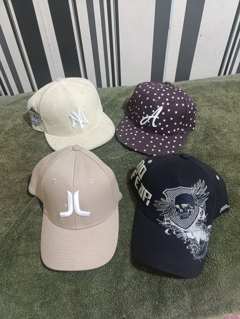 Fitted/flexfit cap🧢250-300 EACH GET 4 FOR 1K FREESHIP (Category: Caps & Hats) located in Manila. Submitted by mnla.thriftshop (Listing ID 1465621774, Image 1). Description: 300-350 EACH GET 4 FOR 1K.