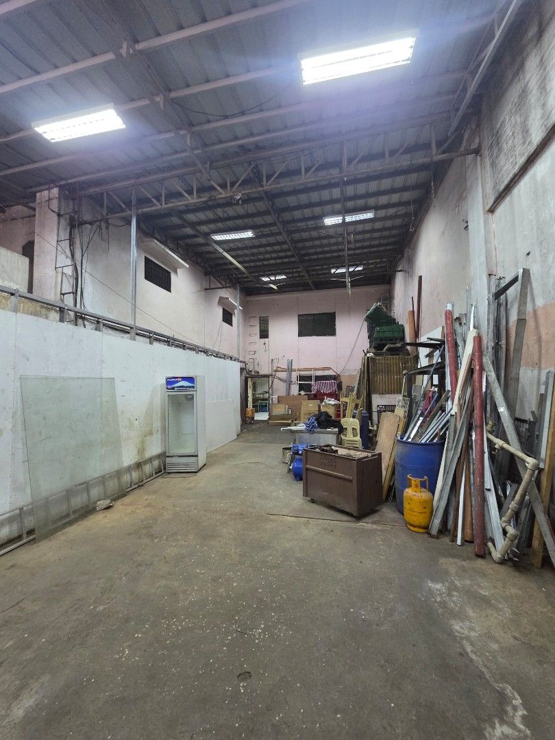 FOR LEASE - Warehouse/Storage Building in Raon (Category: Commercial) located in Manila. Submitted by read_description (Listing ID 1409845256, Image 2). Description: FOR LEASE – 6-STOREY WAREHOUSE / STORAGE BUILDING • 6 floors available • Ideal for storage, warehouse, logistics, or light industrial use • Wide interior spaces with good ceiling clearance • Covered structure with secure metal gate • With lighting and power supply • Accessible locati