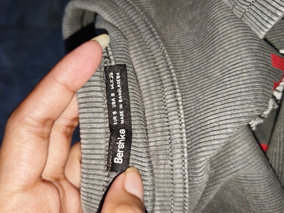 Metallic and Dickies (Category: Shirts) located in Manila. Submitted by bravestone_7b1fa4 (Listing ID 1465700490, Image 3). Description: For meet up only.