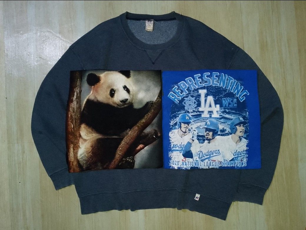FOR TAKE ALL 300+SF (Category: Activewear) located in Saint Bernard. Submitted by j0h_mhongg (Listing ID 1465759196, Image 1). Description: FOR TAKE ALL 300+SF SWEATSHIRT - RUSSEL ATHLETICS BLACK - METAL HEAVEN PANDA TEE BLUE - FRUIT OF LOOK, LA DODGERS SIZE: XL - 2XL.