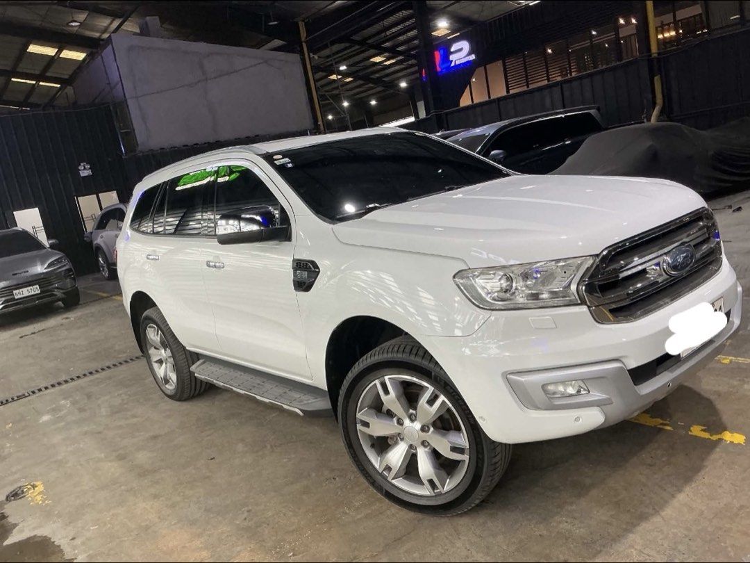 Ford Everest (Category: Used Cars) located in Manila. Submitted by sareshresh15 (Listing ID 1465605570, Image 2). Description: For sale!! 2016 Ford everest Suv Pearl white Automatic transmition Diesel 58,800 kms 620k Still Available .