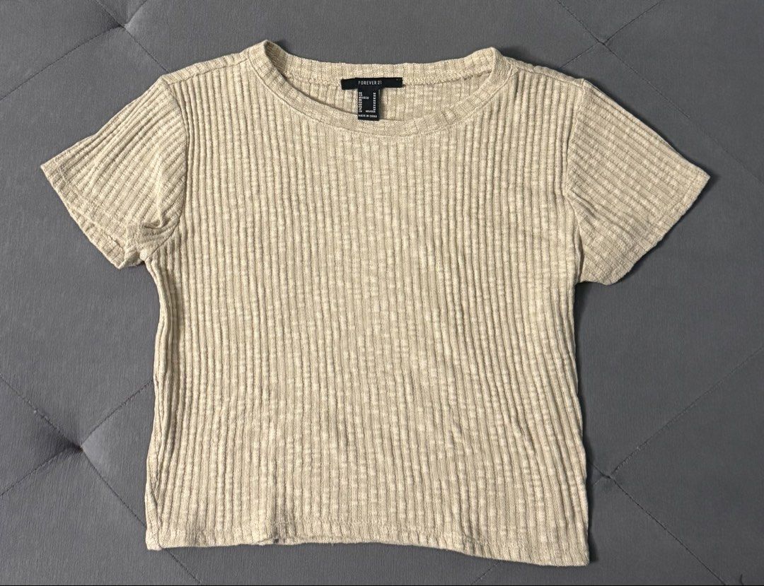 Forever 21 Beige Crop Top (Category: Others Tops) located in Quezon City. Submitted by misshyy_ (Listing ID 1465716604, Image 1). Description: .