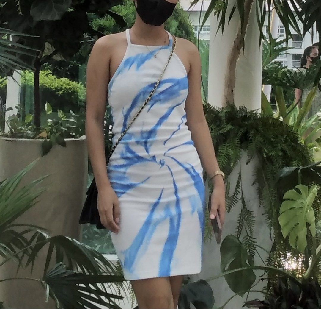 Forever 21 Dress (Category: Dresses) located in Mandaluyong City. Submitted by yanna_02501 (Listing ID 1465669120, Image 3). Description: .