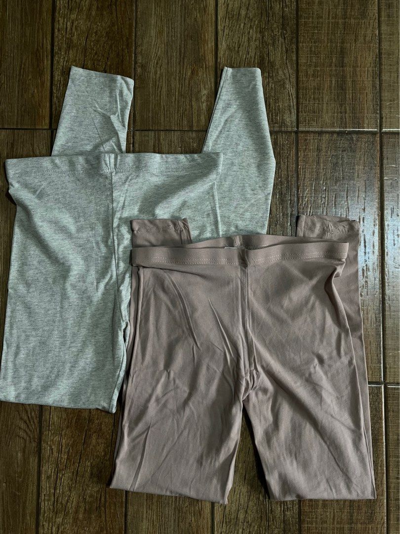 Forever 21 Leggings (Buy1Get2) (Category: Other Bottoms) located in Mandaluyong City. Submitted by yanna_02501 (Listing ID 1465656888, Image 1). Description: Get this 2 leggings for ₱200 only!! Gray - Size Large Mauve - Size Medium.