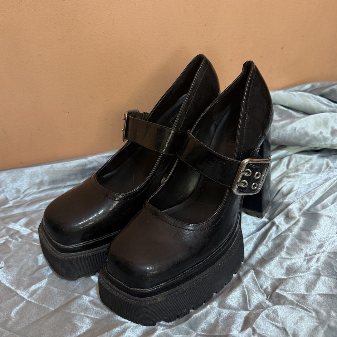 Forever 21 Platform Heels (Category: Heels) located in Las Pinas. Submitted by fromlolita (Listing ID 1465610869, Image 2). Description: US 10 / SIZE 41.