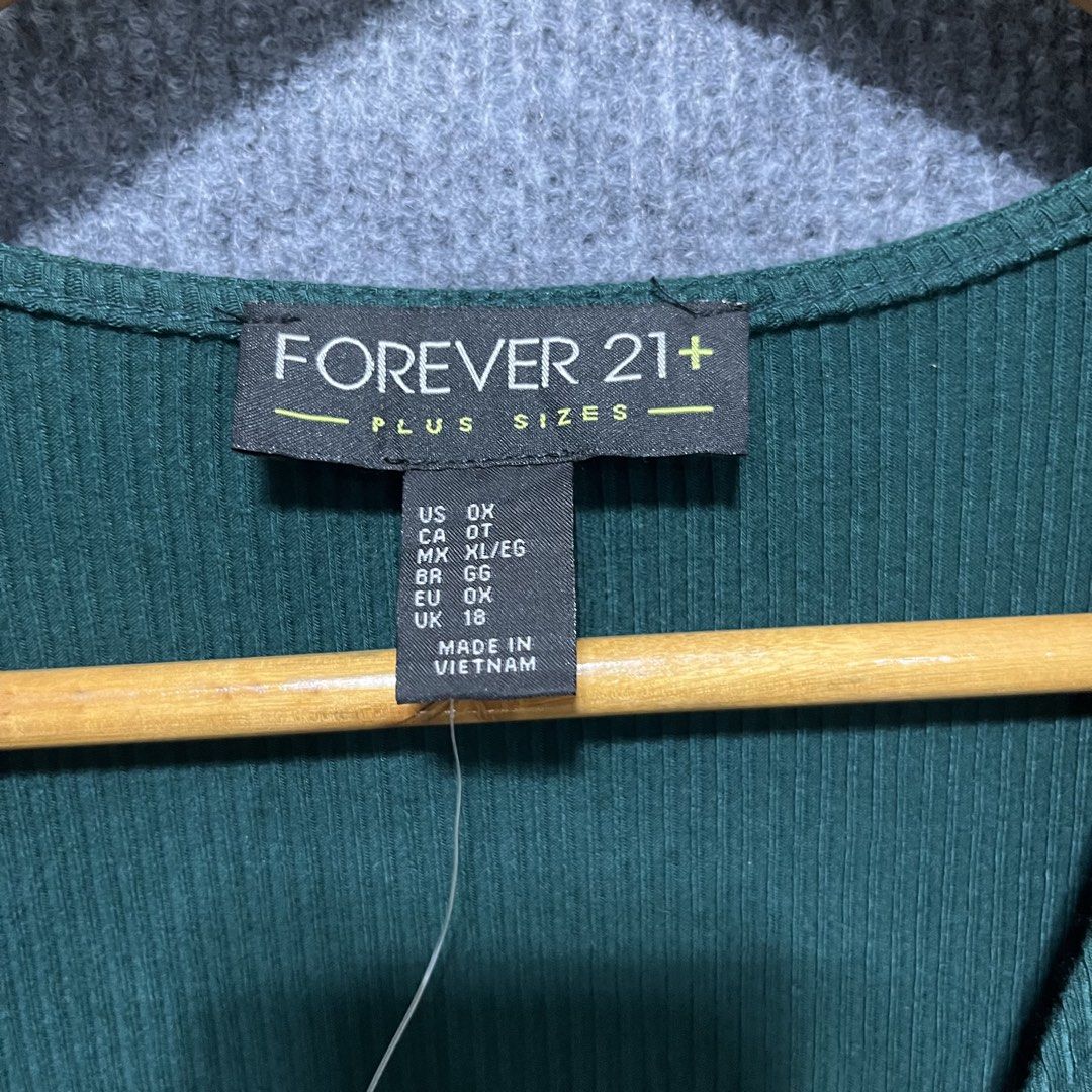 Forever 21 Plus Size (Category: Others Tops) located in Kadingilan. Submitted by tejaresnick (Listing ID 1465705968, Image 2). Description: Excellent condition No issue Color rate 9.8/10.