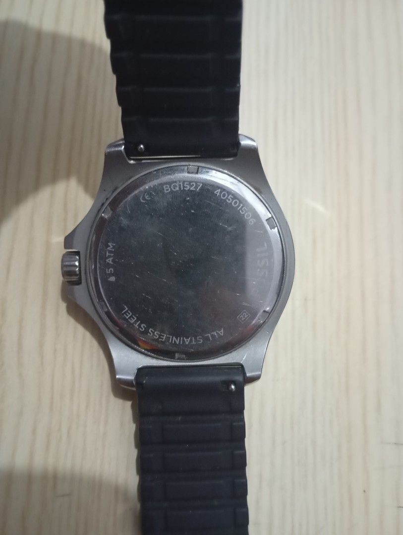 Fossil (Category: Men's Watches) located in Las Pinas. Submitted by quick_deals_great_finds2 (Listing ID 1465710921, Image 3). Description: Original slightly used Quartz multifunction with battery 42mm large Fully functional dials.