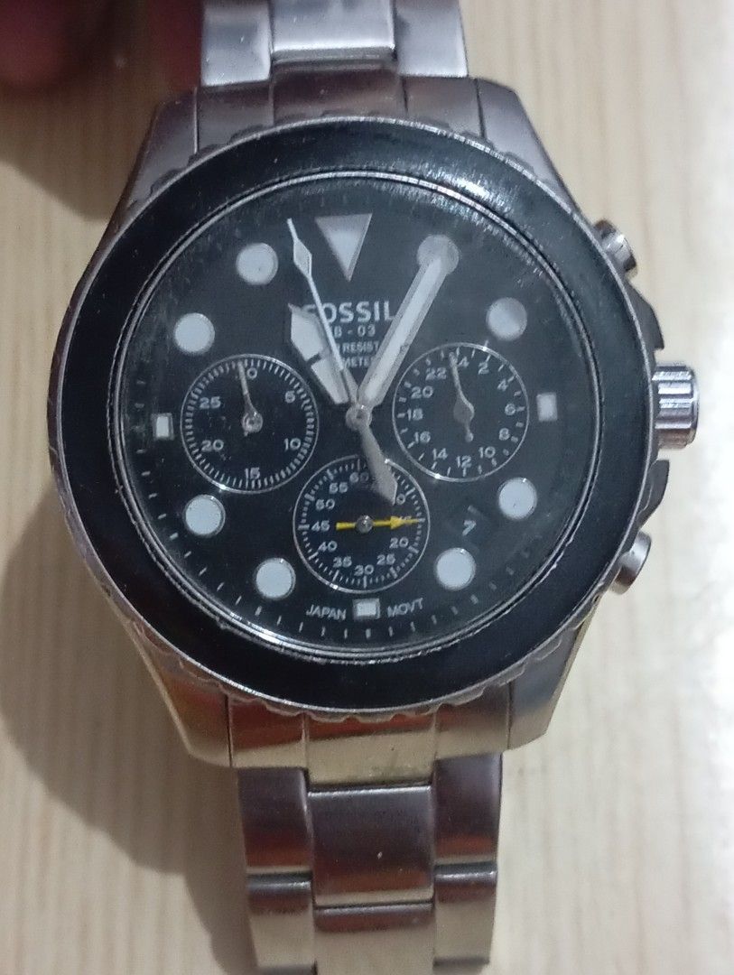 Fossil chronograph (Category: Men's Watches) located in Las Pinas. Submitted by quick_deals_great_finds2 (Listing ID 1465716560, Image 1). Description: Original good working condition Quartz chronograph with battery 45mm big size fits wrist 7 inches.