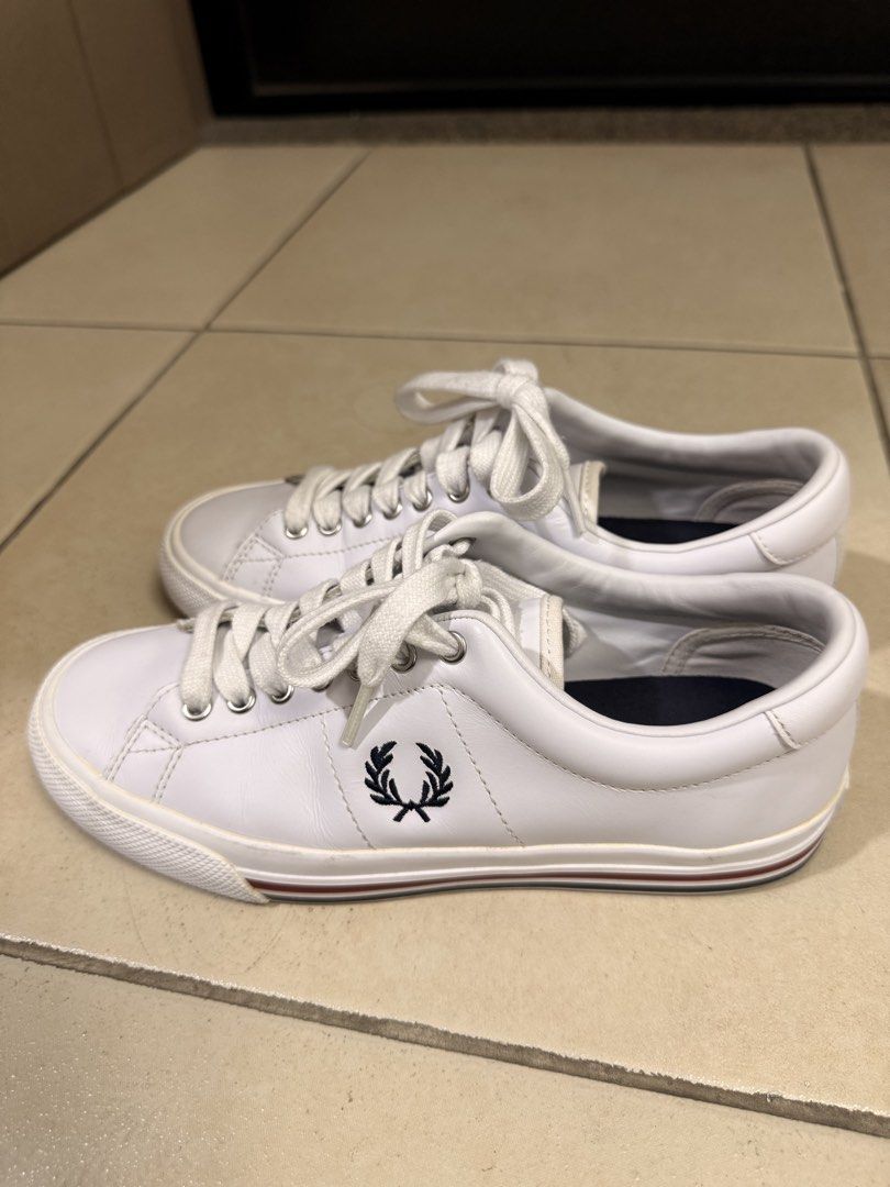 Fredperry (Category: Sneakers) located in San Isidro. Submitted by aylioooo (Listing ID 1465611302, Image 3). Description: .