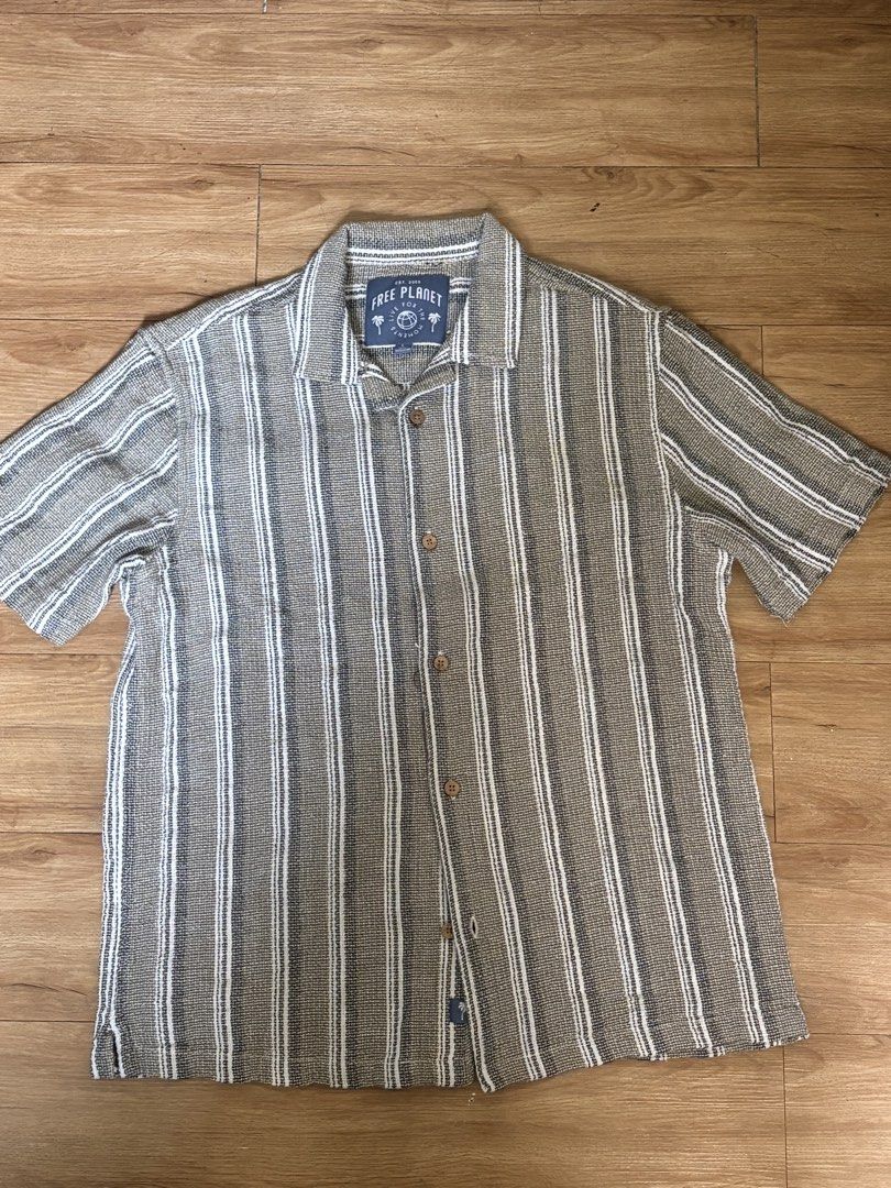 Free Planet striped button-up shirt size L (Category: Tshirts & Polo Shirts ) located in Makati City. Submitted by martt_ (Listing ID 1465593637, Image 1). Description: FOR SALE!!! Free Planet striped button-up shirt size L 400 ONLY (non-negotiable) Brand new and never been used No dimes MOP:gcash/lalamove MOD: lalamove loc: paranaque Rfs:need funds.