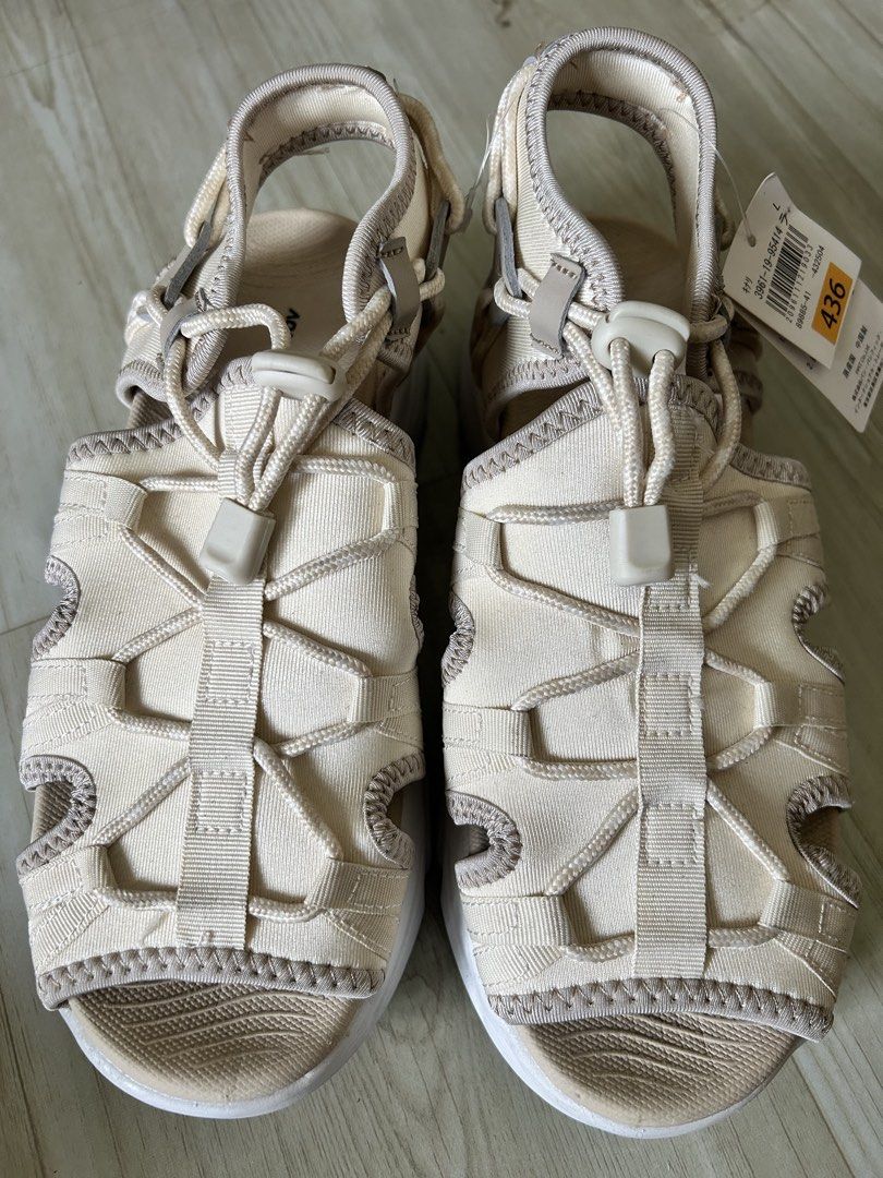FreeMöv Cream Athletic Sandals Size L (Category: Flats & Sandals) located in Manila. Submitted by ai010 (Listing ID 1465637867, Image 1). Description: - Brand: FreeMöv - Color: Cream - Size: L - Condition: Brand new with original tags attached (unworn) - Design: Sporty bungee lace with adjustable toggle lock - Comfort: Soft fabric straps, heel backing, and cushioned platform sole - Outsole: Textured white outsole for extra grip - Perfect for: Dai